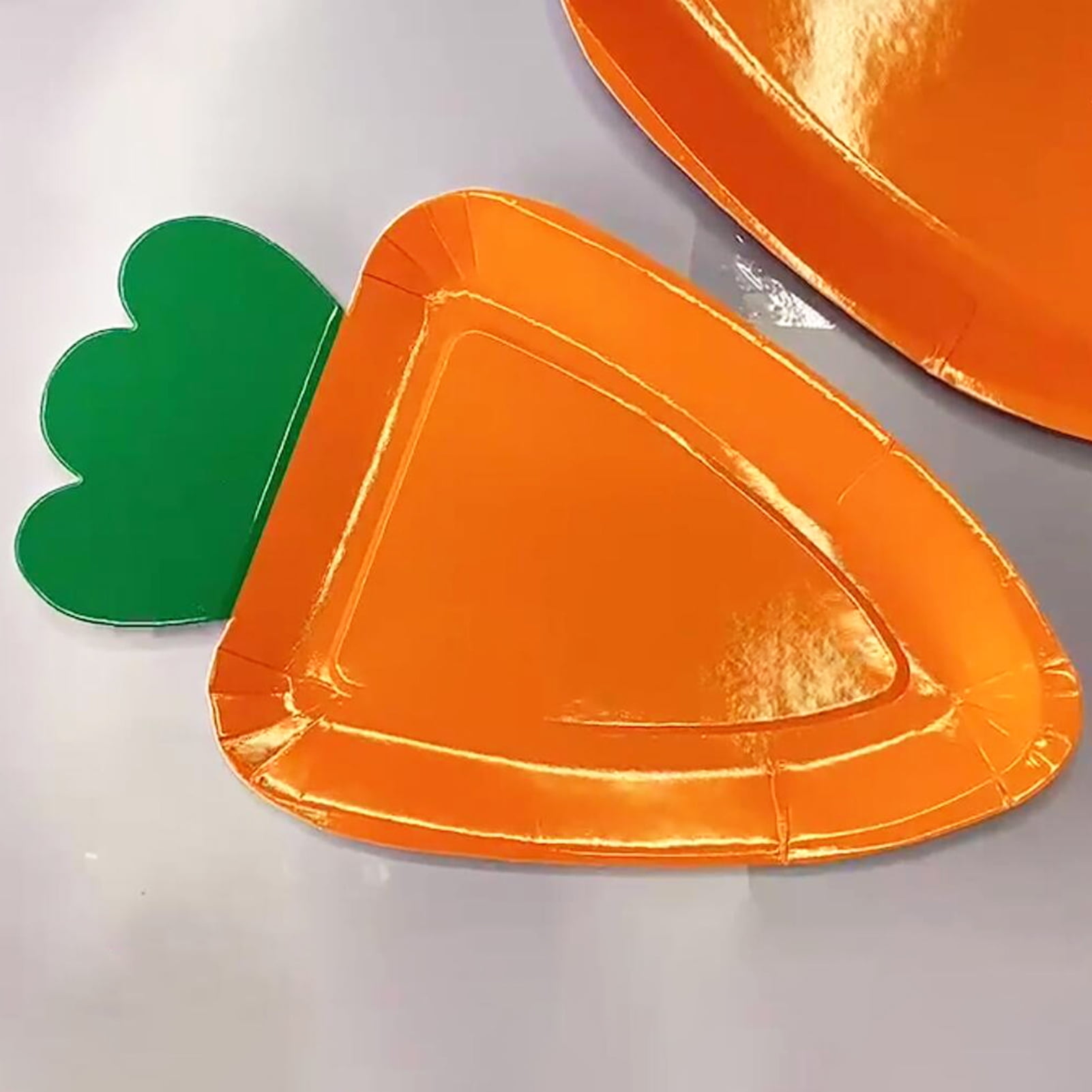 Hesroicy 8Pcs Paper Plates Carrot Shape Cartoon Disposable
