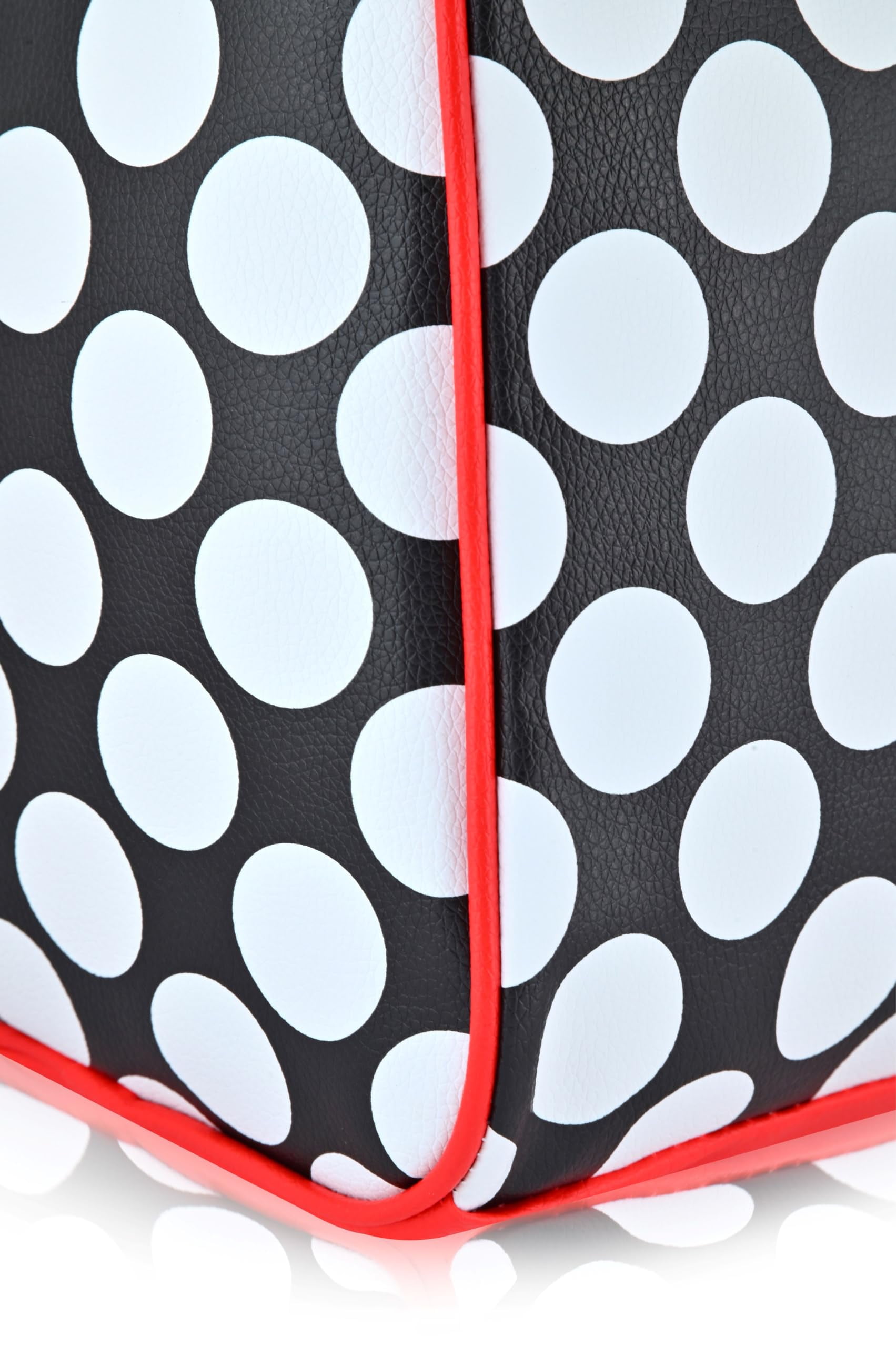 Minnie Mouse Duffle Bag  Disney Minnie Mouse 16" PU Leather Travel Bag, Overnight Bag, Weekender Bag  Disney Gifts for Women, Girls, Men  Ages 3+