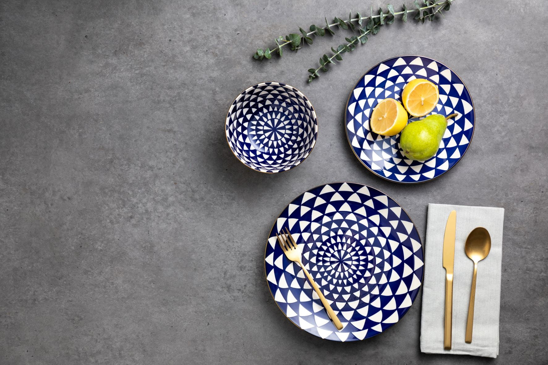 Thyme & Table Blue Medallion Stoneware Round Dinner Plate