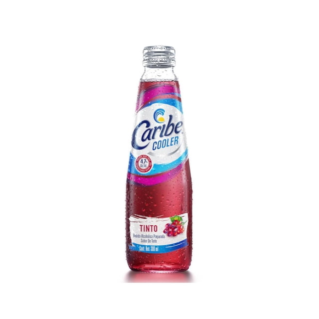 pack de 12 bebida alcohólica caribe cooler tinto 300ml botella frontal transparente de 300 ml con líquido tinto, etiqueta blanca y azul con logo Caribe Cooler, indicación 4.7% alc., tapa plateada y gotas de condensación; venta de alcohol exclusivamente a mayores de edad; suele usarse como premezclado para cocteles.