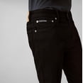 thumbnail image 4 of Jean Skinny de Alta Elasticidad para Hombre Calvin Klein Negro, 4 of 6