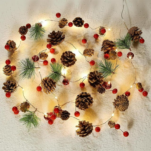 Guirnalda de Luces Navideñas de Conos de Pino, Luces de Alambre de Cobre con Bayas Rojas y Campanas, Cadena de Luces Decorativas para Arbol de Navidad, Habitación, Salón