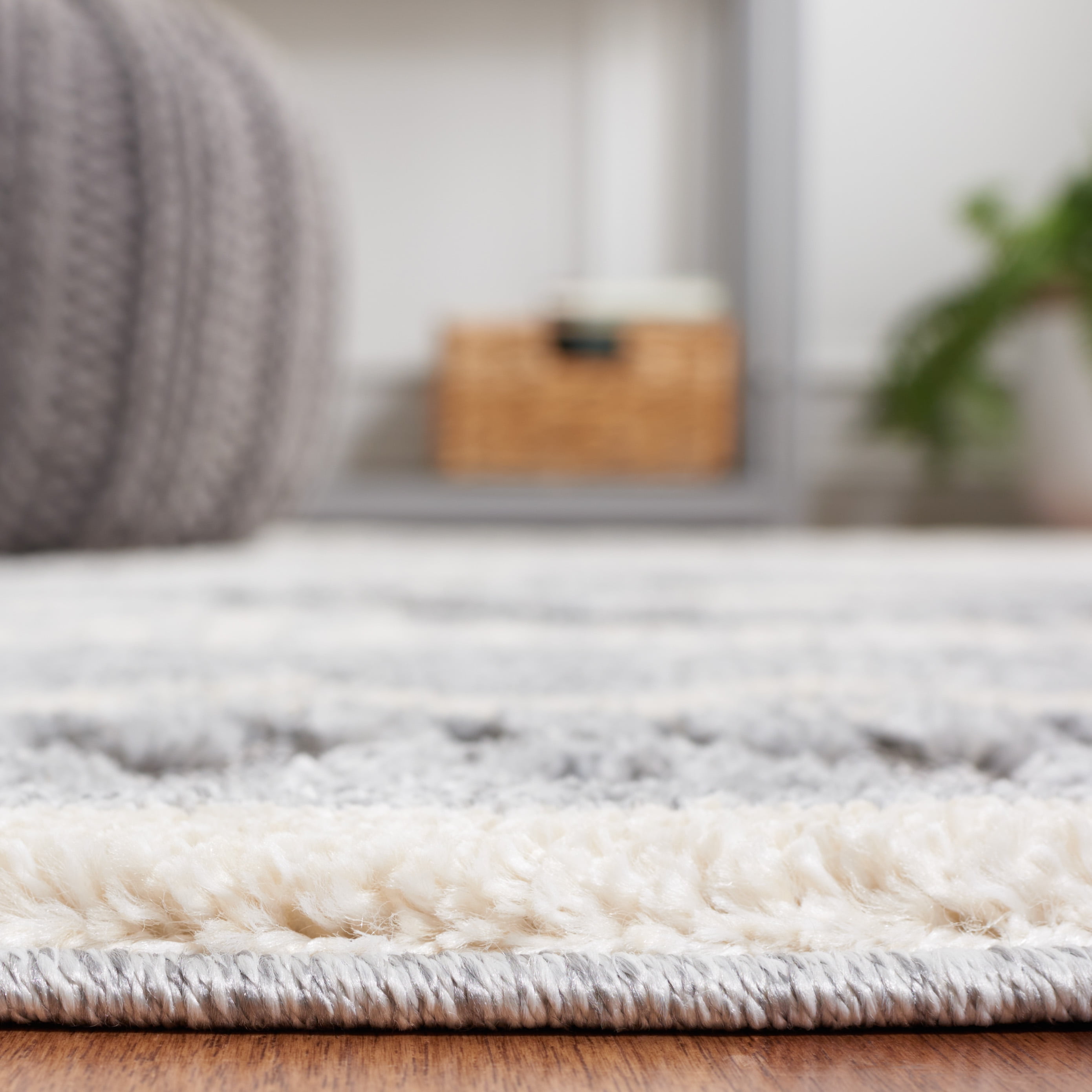 SAFAVIEH Martha Stewart Lucia Shag Area Rug, Grey/Ivory, 5'1" x 7'6"