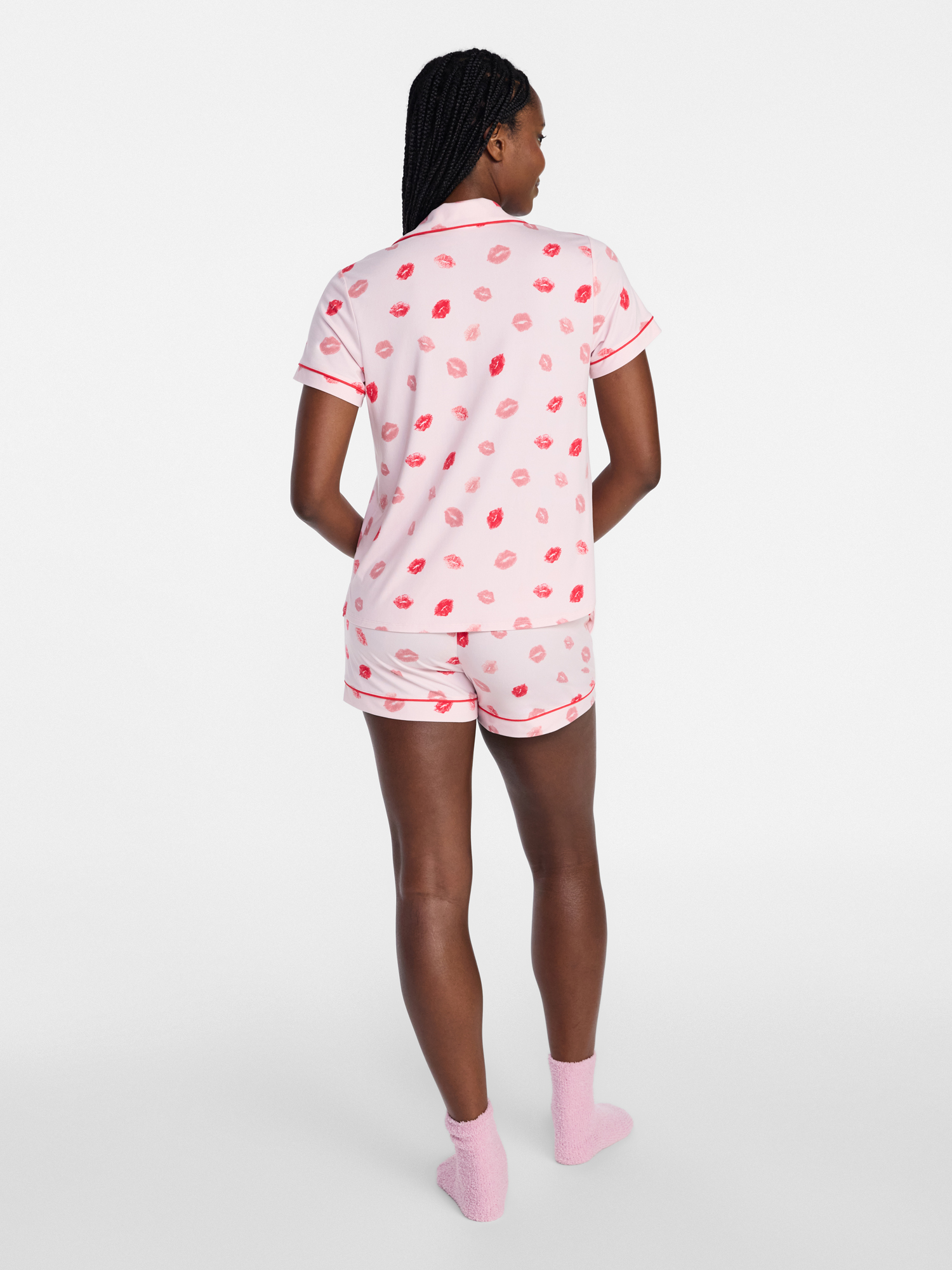 Joyspun Women's Dreamy Soft Collection Notch Collar Top and Shorts Valentine's Day Pajama Set, 2-Piece, Sizes XS-3X