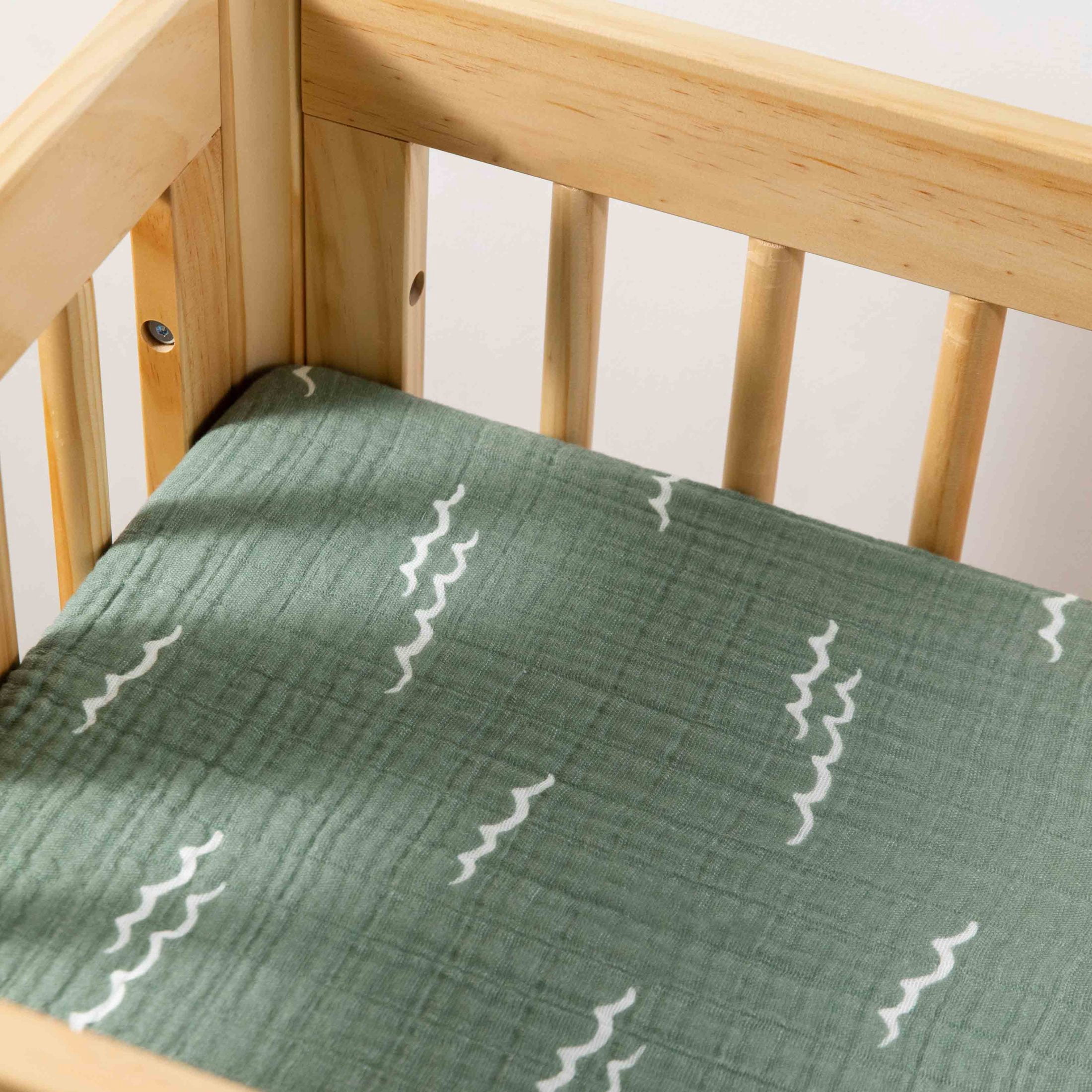 Babyletto All-Stages Bassinet Sheet in GOTS Certified Organic Muslin Cotton