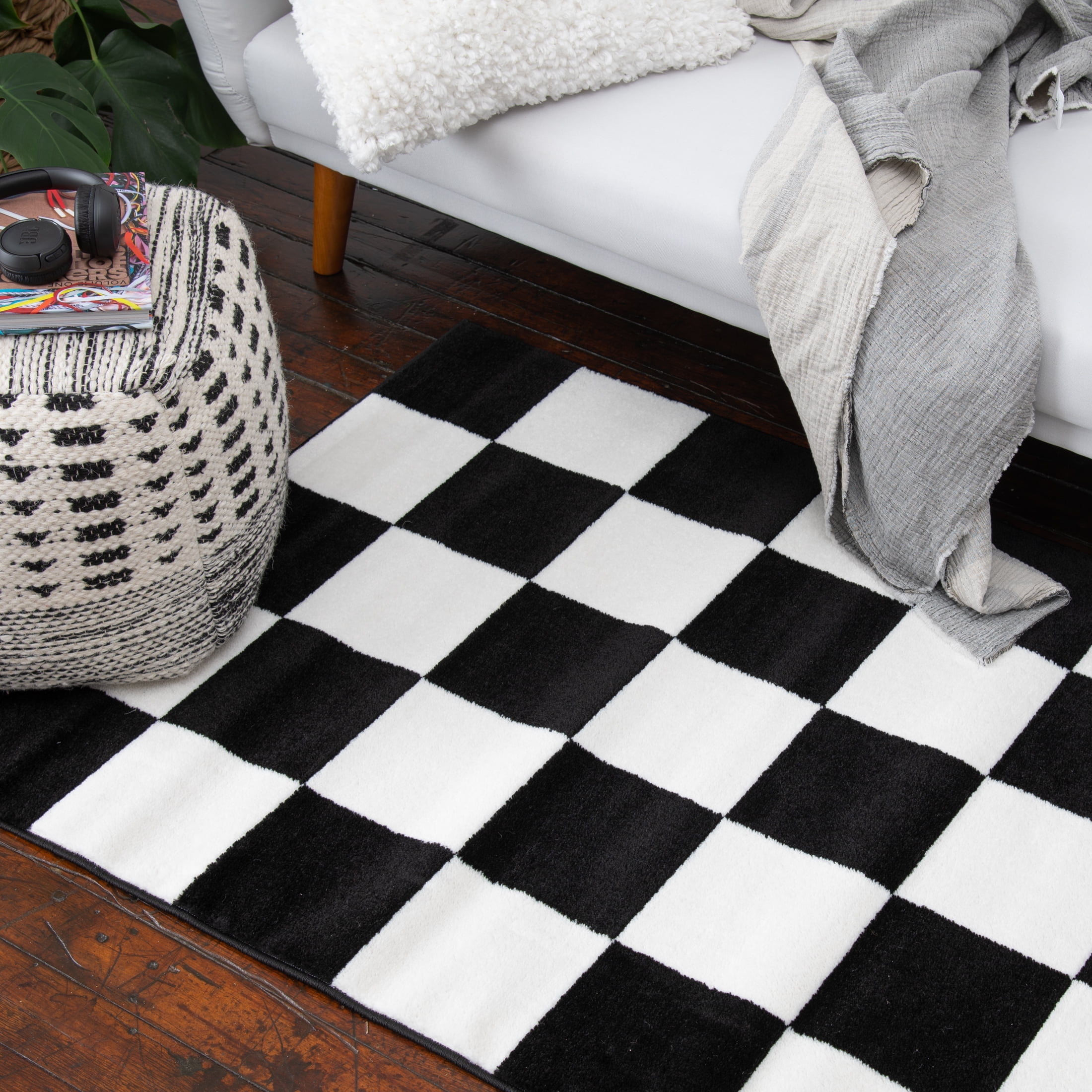 Mainstays 3'3 x 5'5 Black White Checkered Dorm Room Indoor