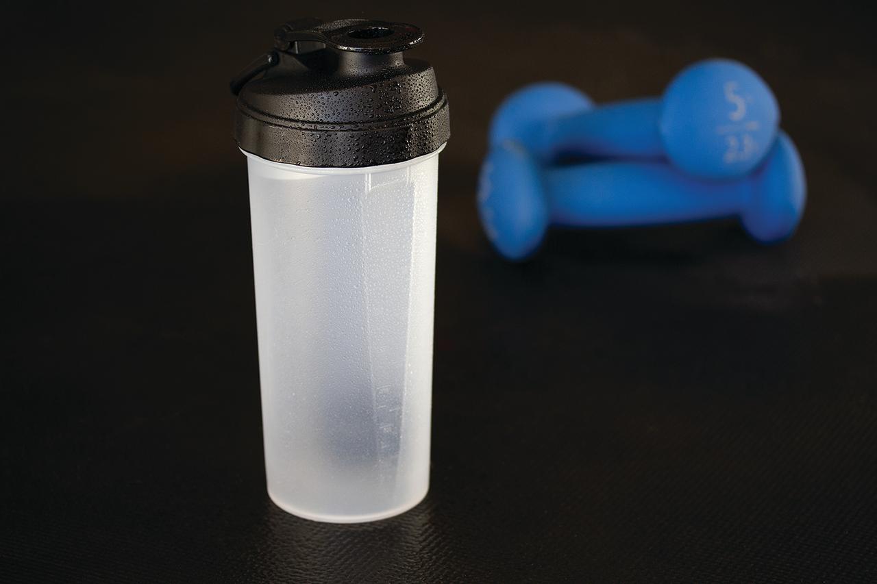 Mainstays 32 oz Clear and Black Shaker Bottle with Wide Mouth and Flip-Top Lid