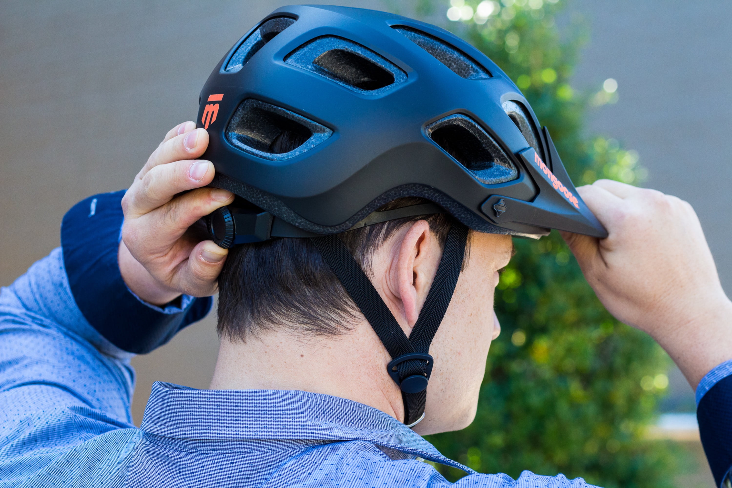 mongoose bike helmet