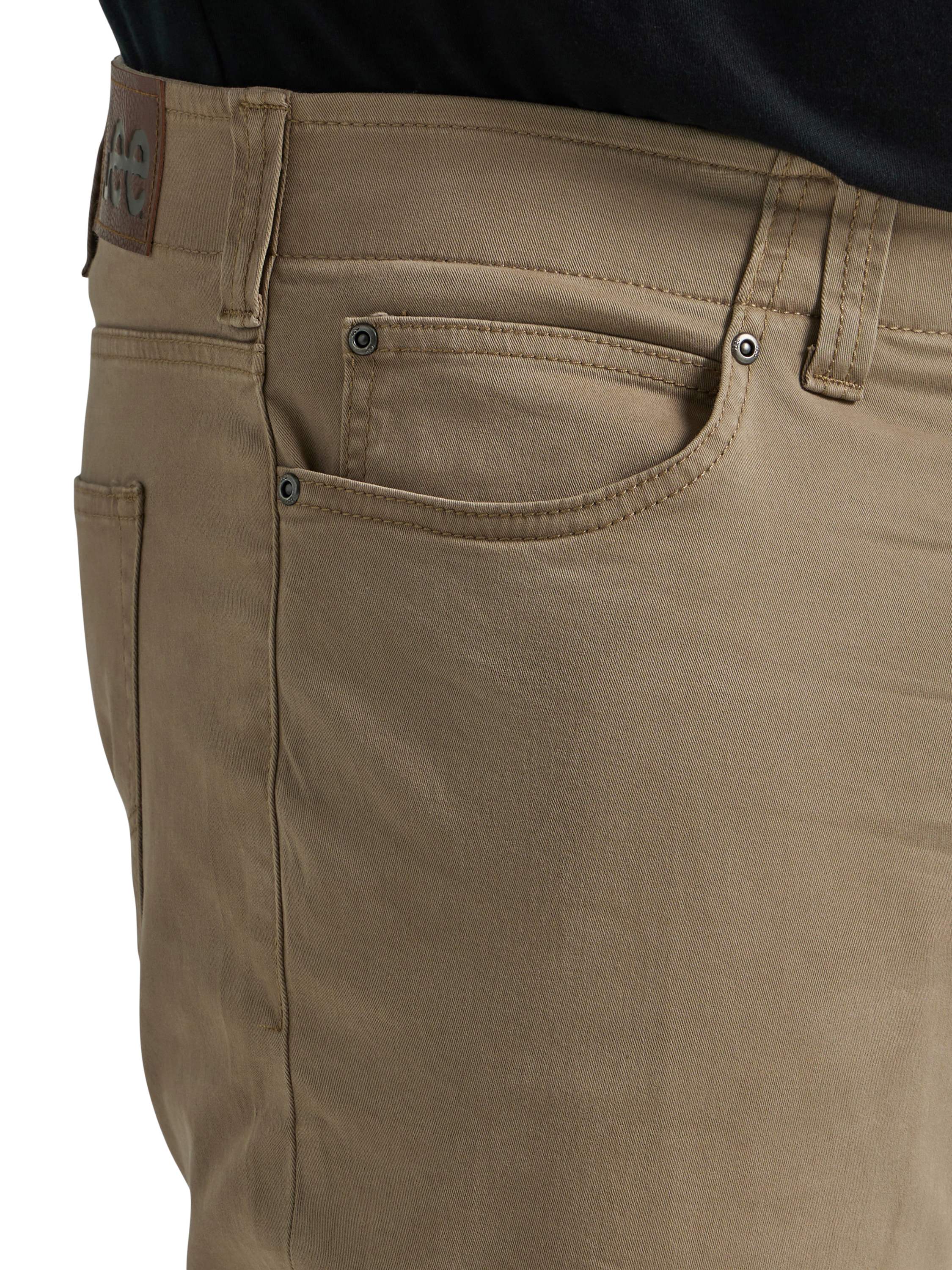 Lee Men’s and Big Men’s Extreme Motion Straight Fit Tapered Leg Jeans
