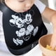 thumbnail image 3 of Babero Bumkins con bolsillo de silicona para bebés de 6 a 24 meses con diseño de Mickey Minnie, 3 of 5
