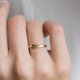 thumbnail image 4 of E-manco-anillo de compromiso de acero inoxidable para mujer, sortija fina ajustable con letras personalizadas, estilo minimalista, 4 of 4