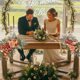 thumbnail image 4 of Set de flores de boda y mesa de plástico multicolor - Decoración floral de simulación de dos piezas para fotografía y ceremonia, 4 of 6