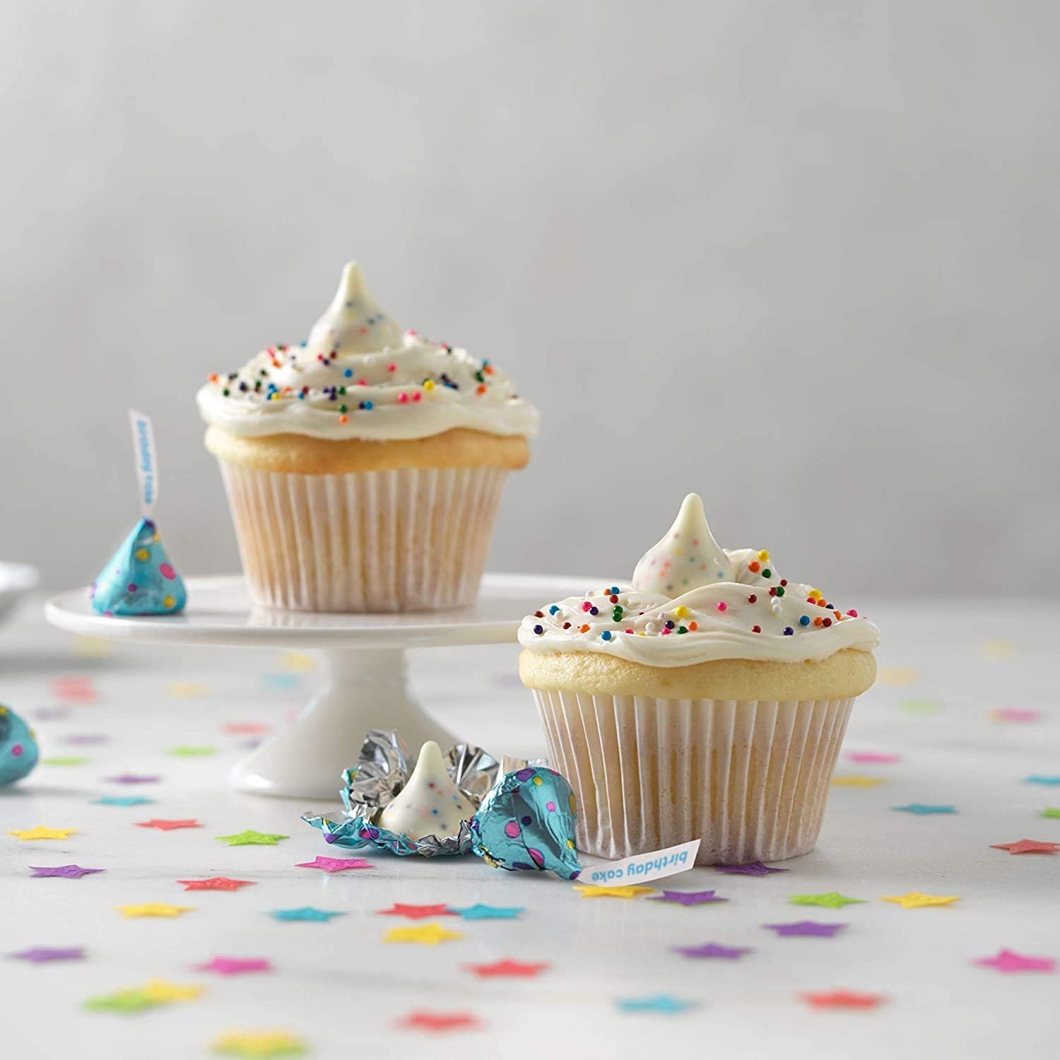 Hersheys Kisses Birthday Cake - Birthday Cake Flavored Creme with Sprinkles - Individually Wrapped - Bulk Pack 2 Pound