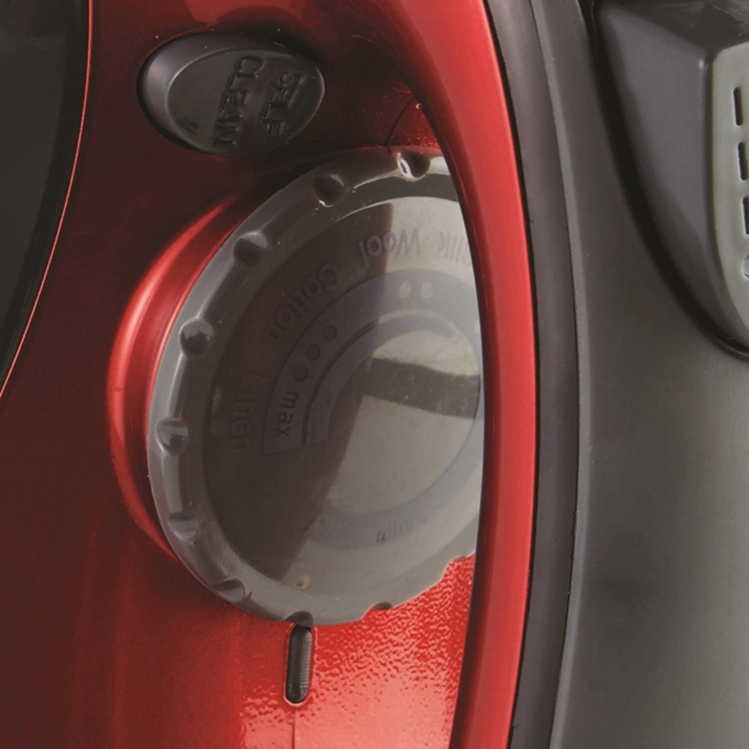 Brentwood MPI-59R Non-Stick Steam Iron with Retractable Cord, Red