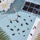 thumbnail image 4 of 110 cuentas de perlas en forma de lágrima, 4 estilos, de plástico negro, de imitación de gota de agua, para hacer pendientes, pulseras, collares y bisutería., 4 of 9