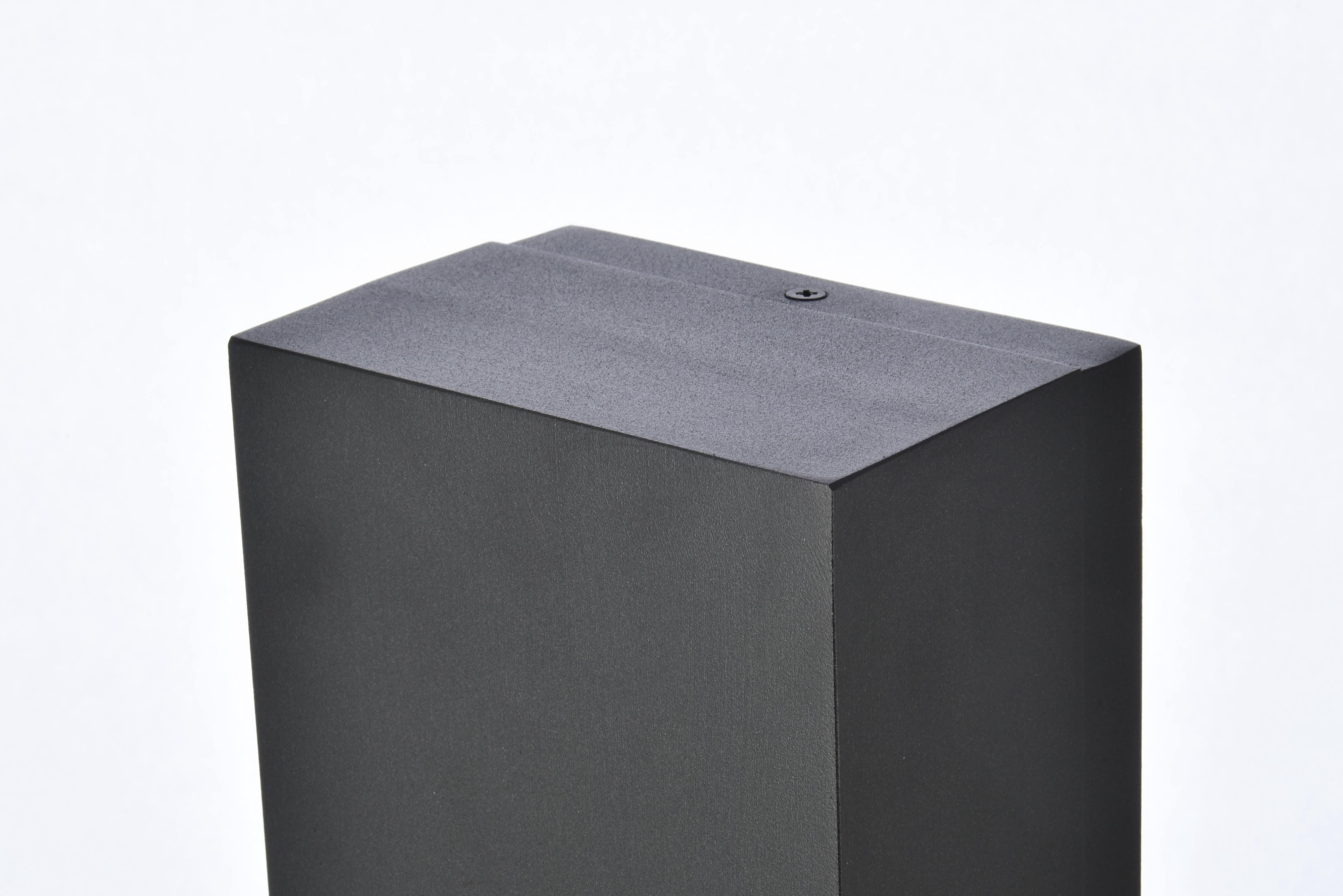 Blaze Light Outdoor Wall Light: Led in black