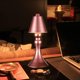 thumbnail image 2 of Lámpara de mesa LED inalámbrica para restaurante, lámpara de escritorio con batería recargable con control táctil, lámpara de mesa para exteriores para hoteles, mesa de café, 2000 mAh, rosa Zhivalor BST3080067, 2 of 5