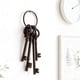 thumbnail image 1 of Llavero esqueleto de hierro fundido, llaves decorativas antiguas, llaves vintage de hierro fundido para accesorios de disfraces, decoración del hogar., 1 of 10