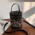 thumbnail image 1 of Bolsa estampado de mujer Mini de cubo cilíndrico de invierno (leopardo negro) Likrtyny Para Estrenar, 1 of 9