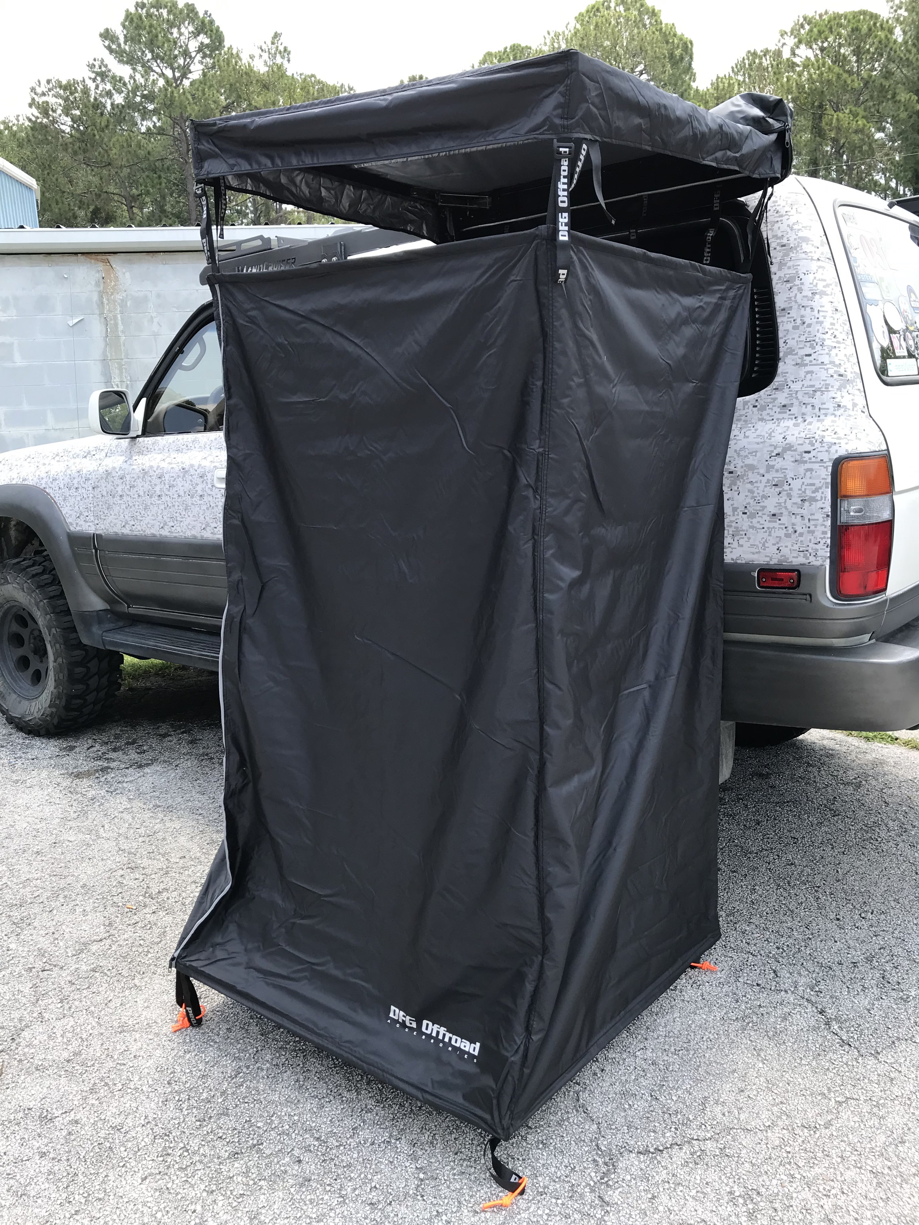DFG Offroad Overland Shower Tent & Privacy Enclosure with Roof