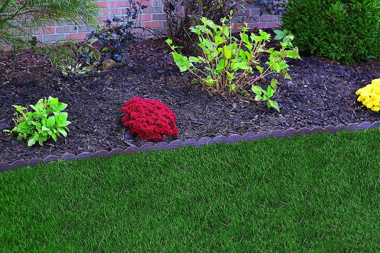 EasyFlex Plastic Brown Scalloped Landscape Edging Kit