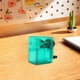 thumbnail image 5 of Estilo de rodillo afilador de lápices de manivela manual | Carcasa de plástico portátil | Diseño fácil de limpiar | Hoja de metal duradera | Opciones Rojo Verde | Se adapta a la mayoría de los, 5 of 7
