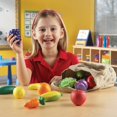 thumbnail image 5 of Learning Resources Tote Fruits et Légumes Fraîchement Cueillis, 17 Pièces, 5 of 5