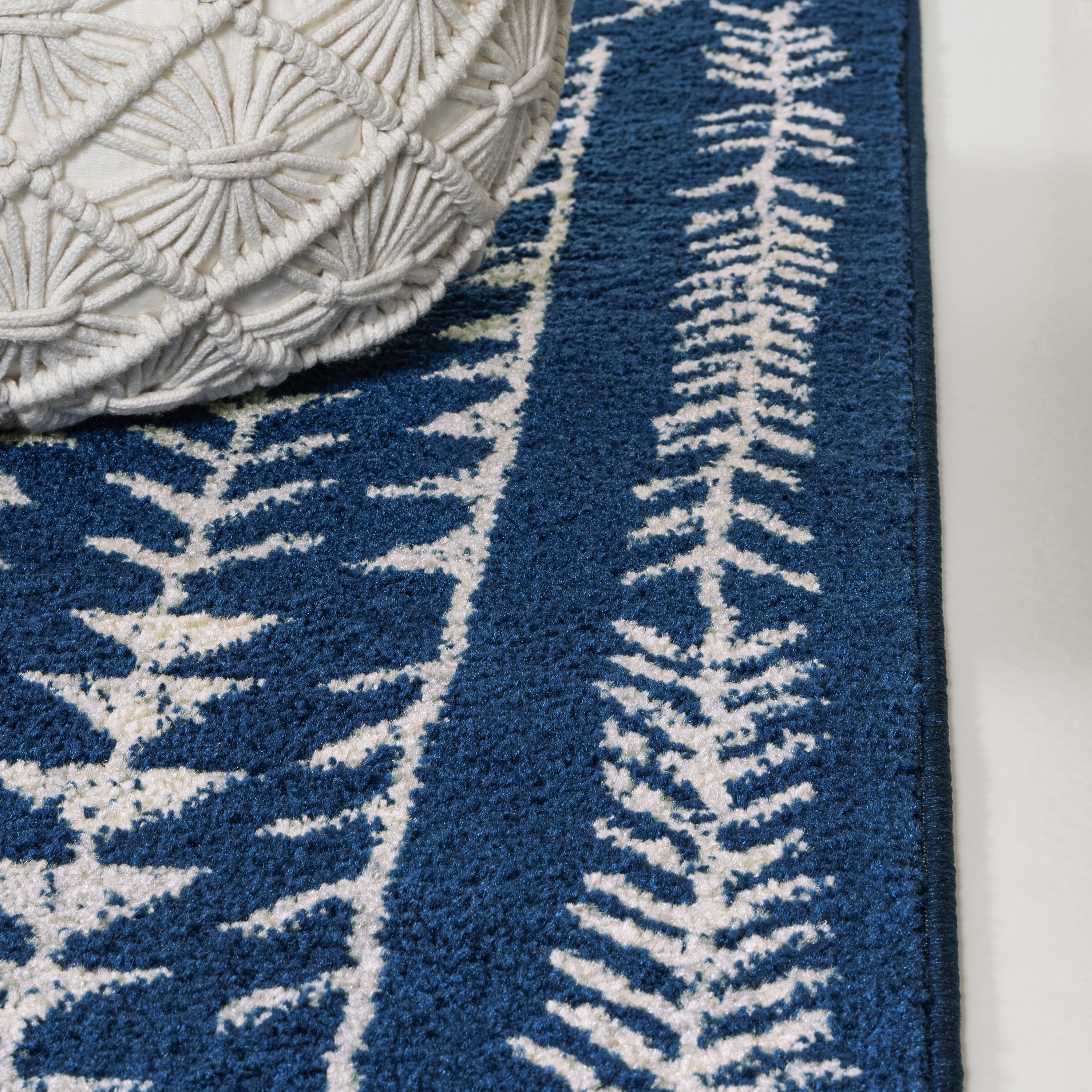 JONATHAN Y MOROCCAN HYPE 5 x 8 Area Rug, Ziri Moroccan Geometric - Navy/Cream, MOH210D-5