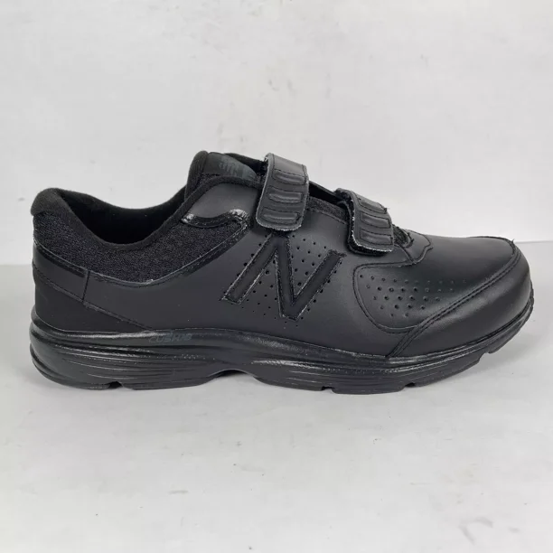 New Balance 411 V2 Sneakers Mens Size 8 (4E) Black Leather Comfort Running Shoes