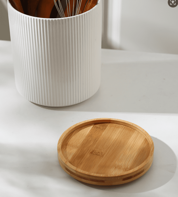 KSENDALO   360° Rotating Large  Ceramic Utensil Holder(7.76" Tall ) for  Spatulas, Ladles, Tongs, Baking Tools for Kitchen Counter, Cream White