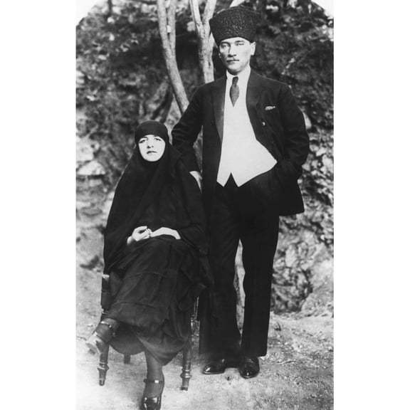 Mustapha Kemal Ataturk History (24 x 36)