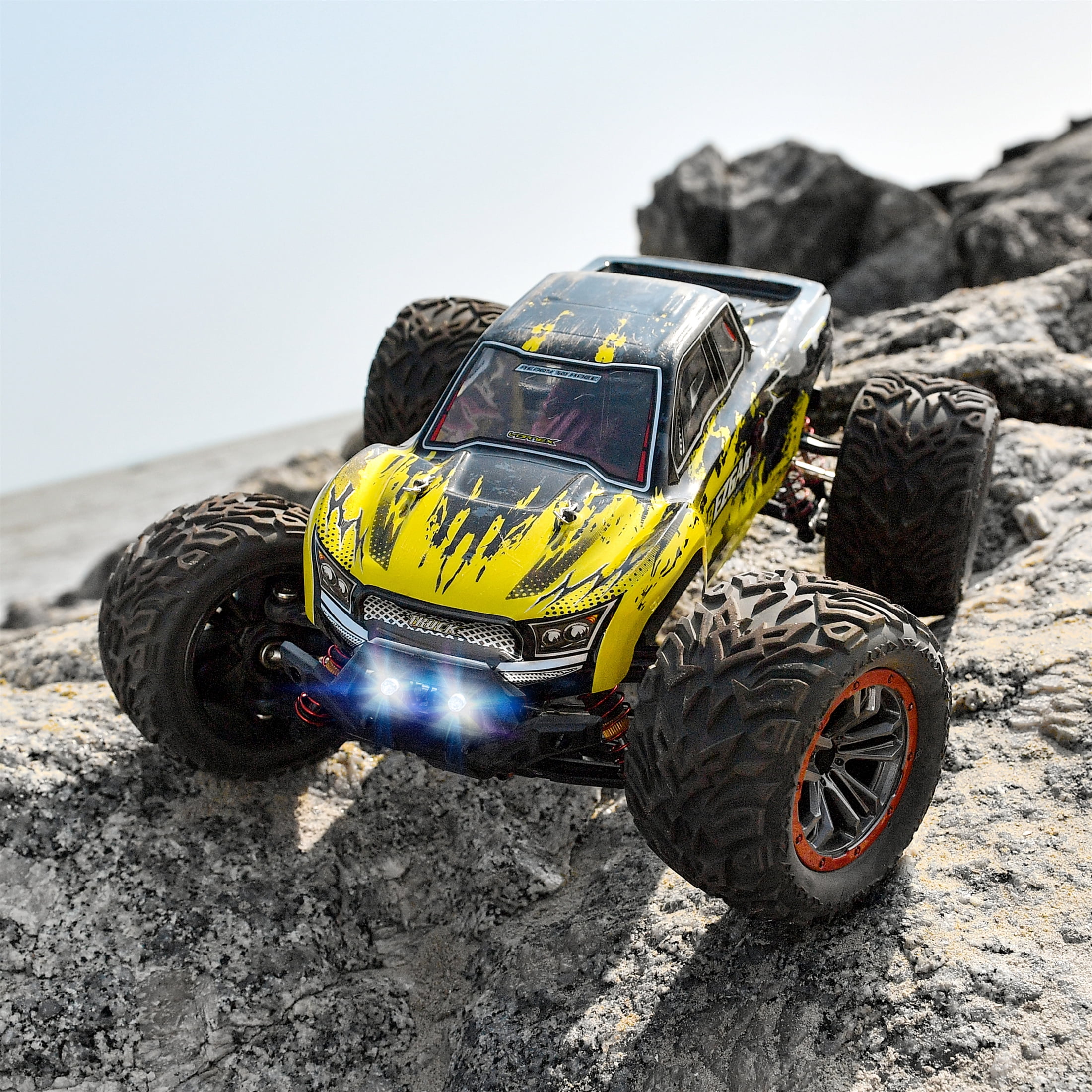 YCFUN Hobby Grade 1:12 RC Monster Truck, 4WD High-Speed 45km/h Off-Road RC Truck with Rechargeable Battery, All-Terrain RC Car for Kids Boys & Adults