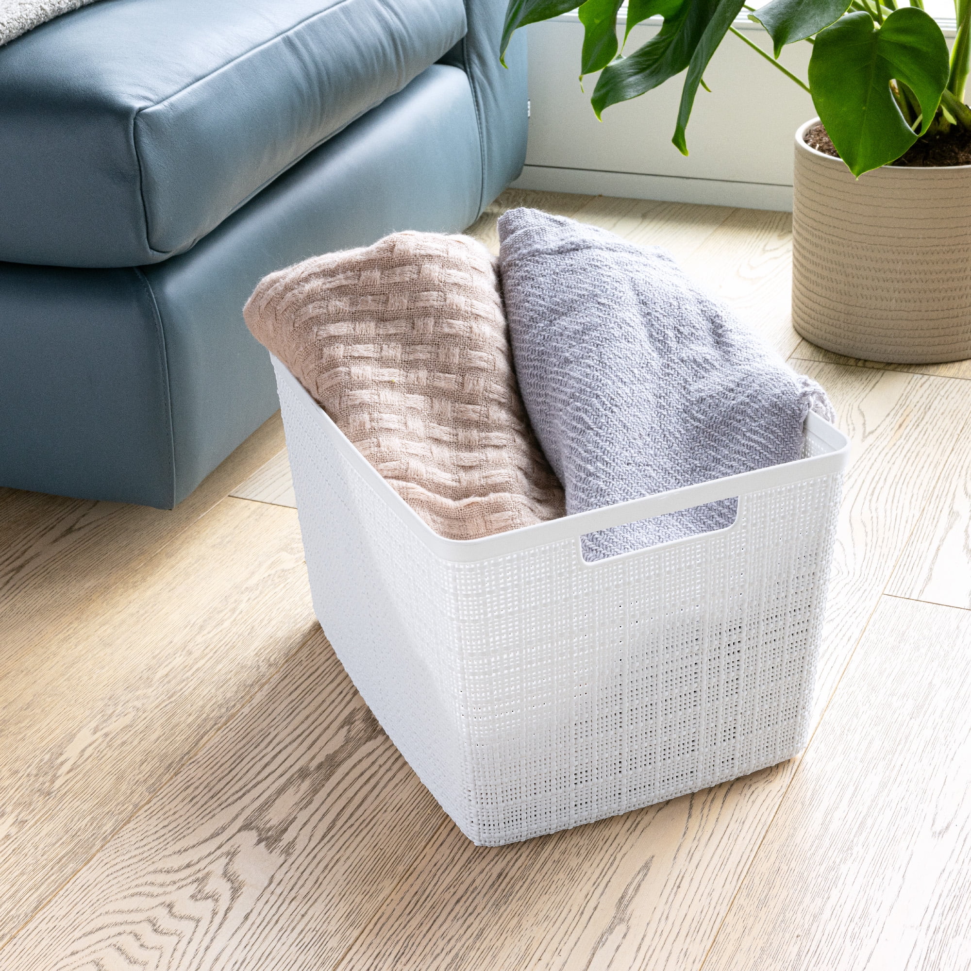 Curver Set of 4 Jute Basket Large Durable Resin Organization and Storage Basket Bin, White