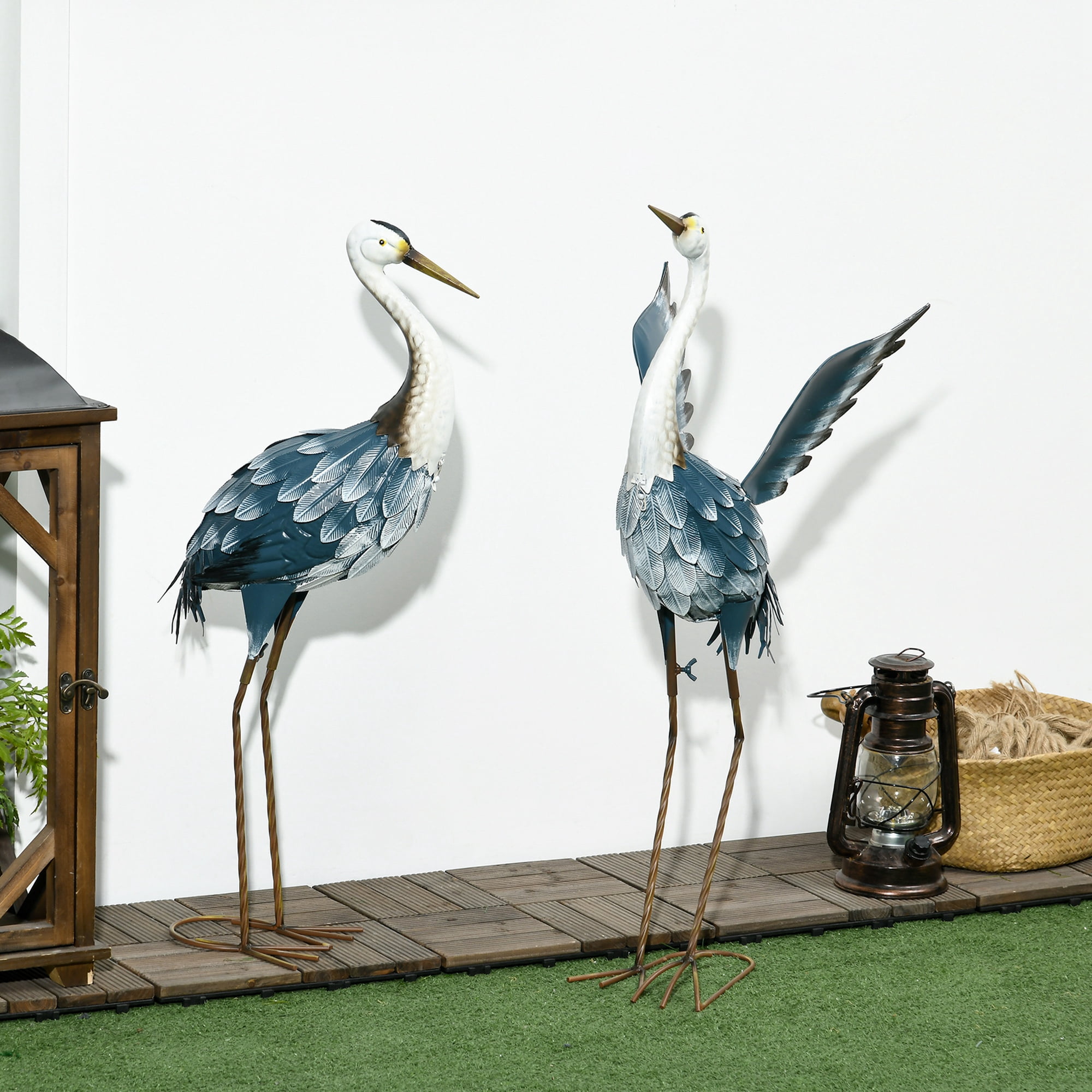 Outsunny Heron Garden Statues, 29" & 27.5" Standing Bird Sculptures, Metal Yard Art Decor, Landscape Decoration Set of 2, Blue & White
