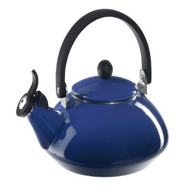 Le Creuset Zen 1.6 qt. Tea Kettle in Marseille