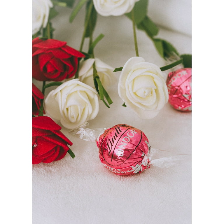 Roses with Lindt Lindor Truffles Roses with Lindt Lindor Truffles