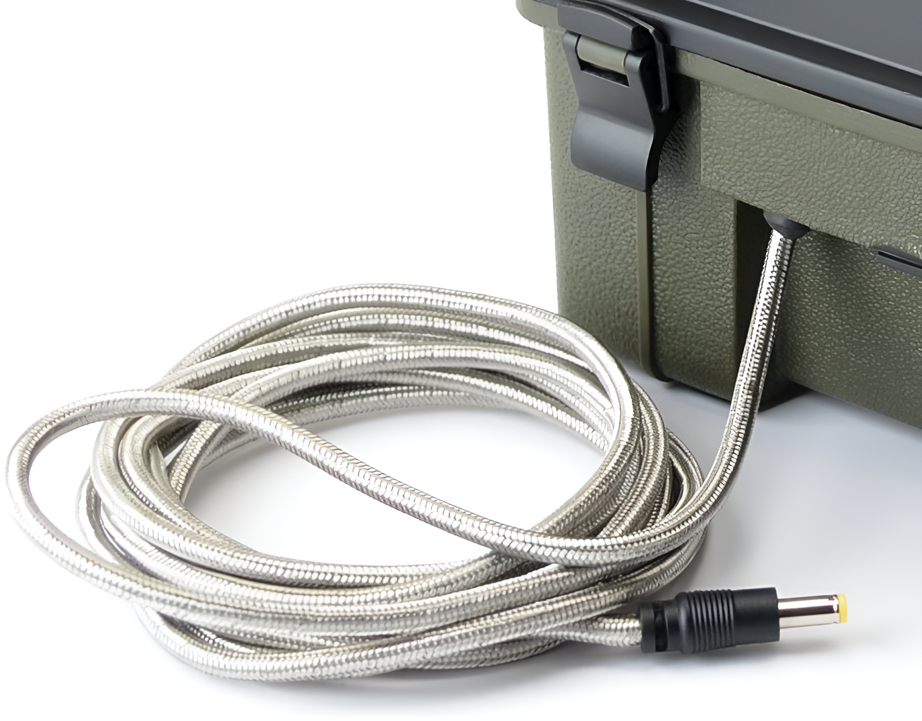 Hunting Made Easy HME-12VBBSLR 12V 6Ah Battery Hunting Trail Monitor