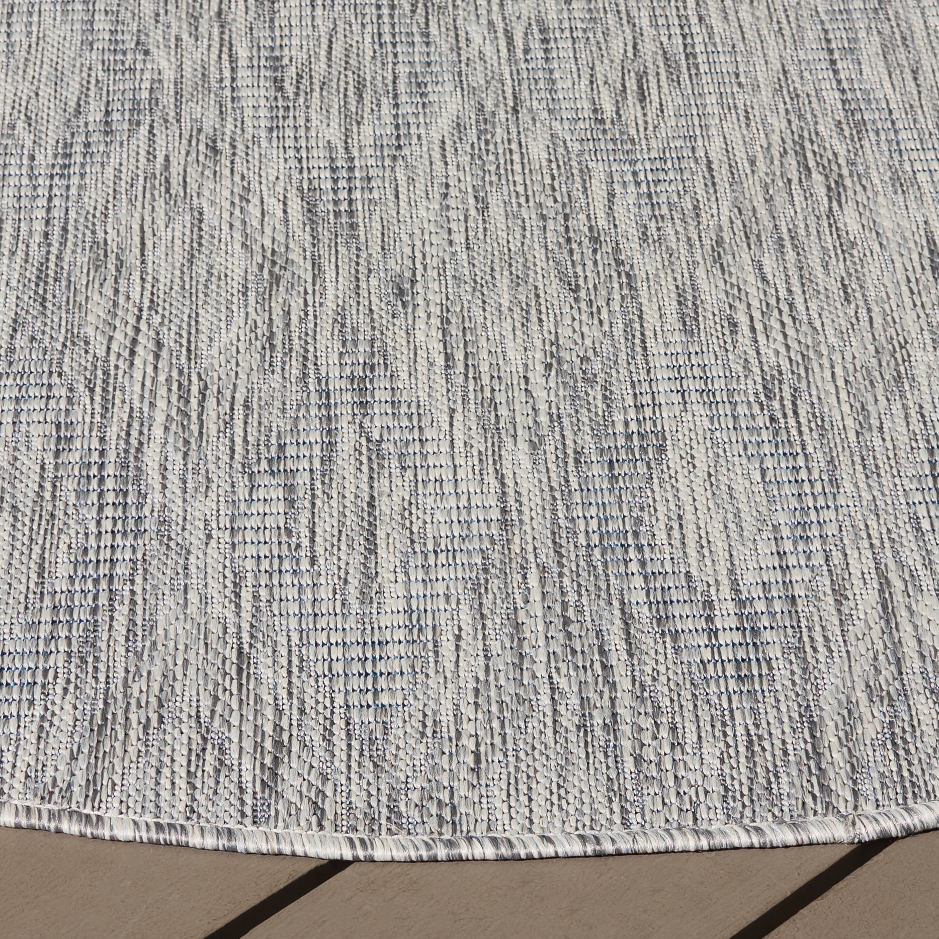 Safavieh Courtyard Teodor Geometric Indoor/Outdoor Area Rug, Gray, 4' x 4' Round