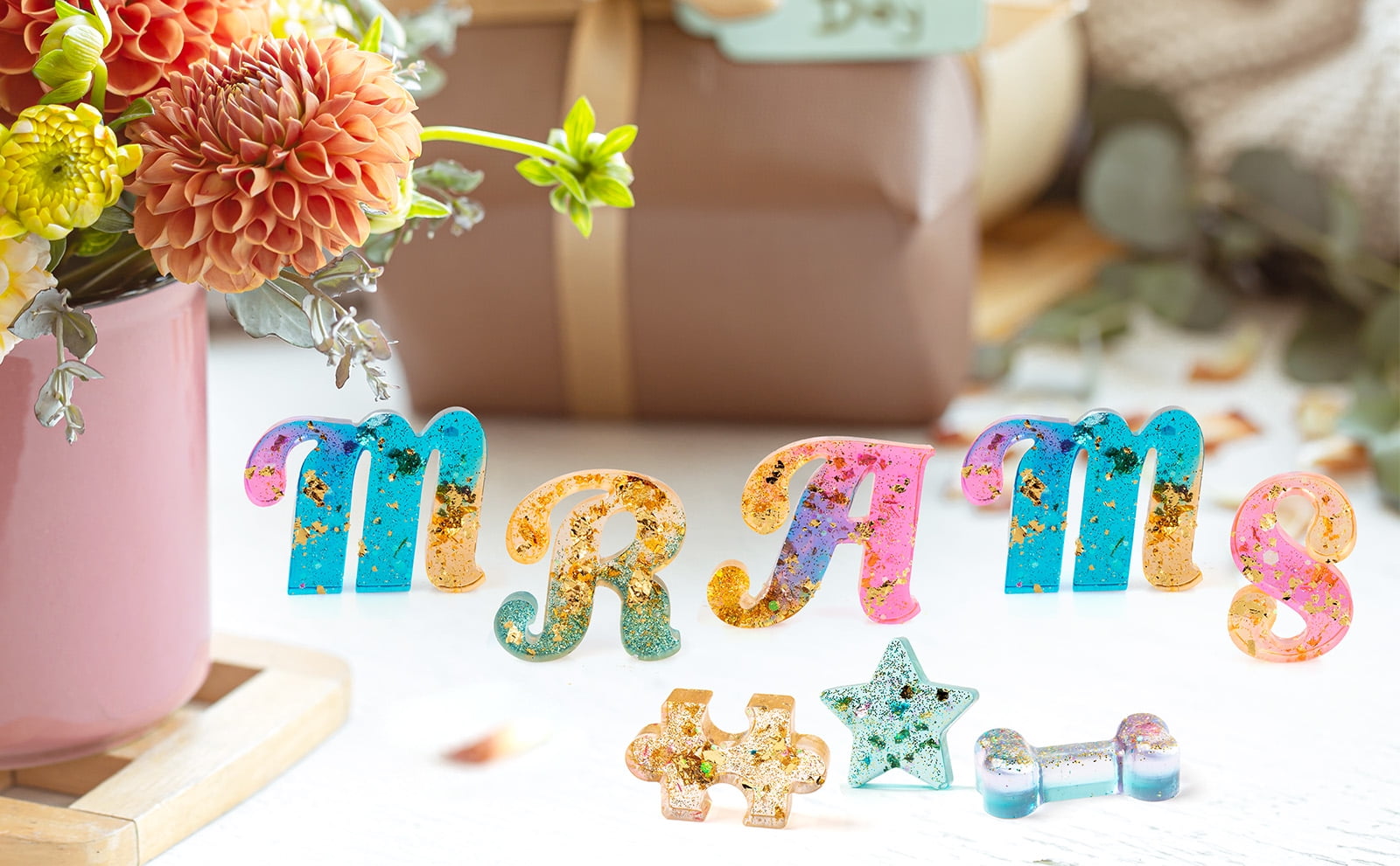 Mocoosy 182Pcs Fancy Alphabet Resin Molds Silicone Kit, Reversed Letter Keychain Epoxy Resin Casting Molds, Resin Key Chain Making Set with 1 Hand Drill 2 Drill Bits 30 Key Rings 100 Screw Pins