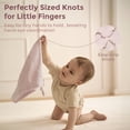 thumbnail image 4 of Manta de Seguridad Momcozy Osito para Bebés de Algodón, 4 of 7