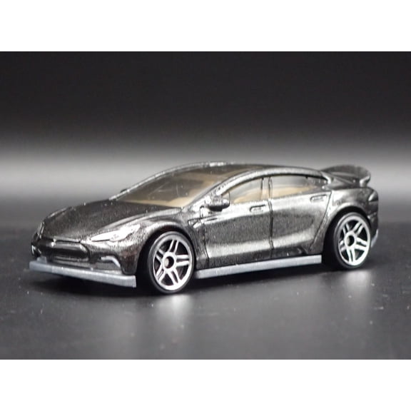 Open Box 2012-2016 TESLA MODEL S BLACK 1/64 SCALE COLLECTIBLE DIORAMA DIECAST MODEL CAR