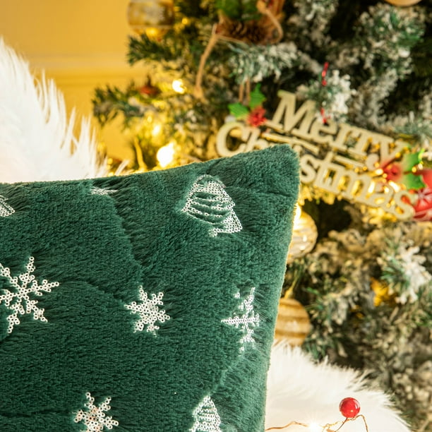 Brown Decorative Throw Pillows Cushion Covers for Chrsitmas Sofa Couch Living Room Decor Outdoor Patio and Garden Christmas Decor 18x18 Inches Brown Decorative Throw Pillows Cushion Covers for Chrsitmas Sofa Couch Living Room Decor Outdoor Patio and Garden Christmas Decor 18x18 Inches