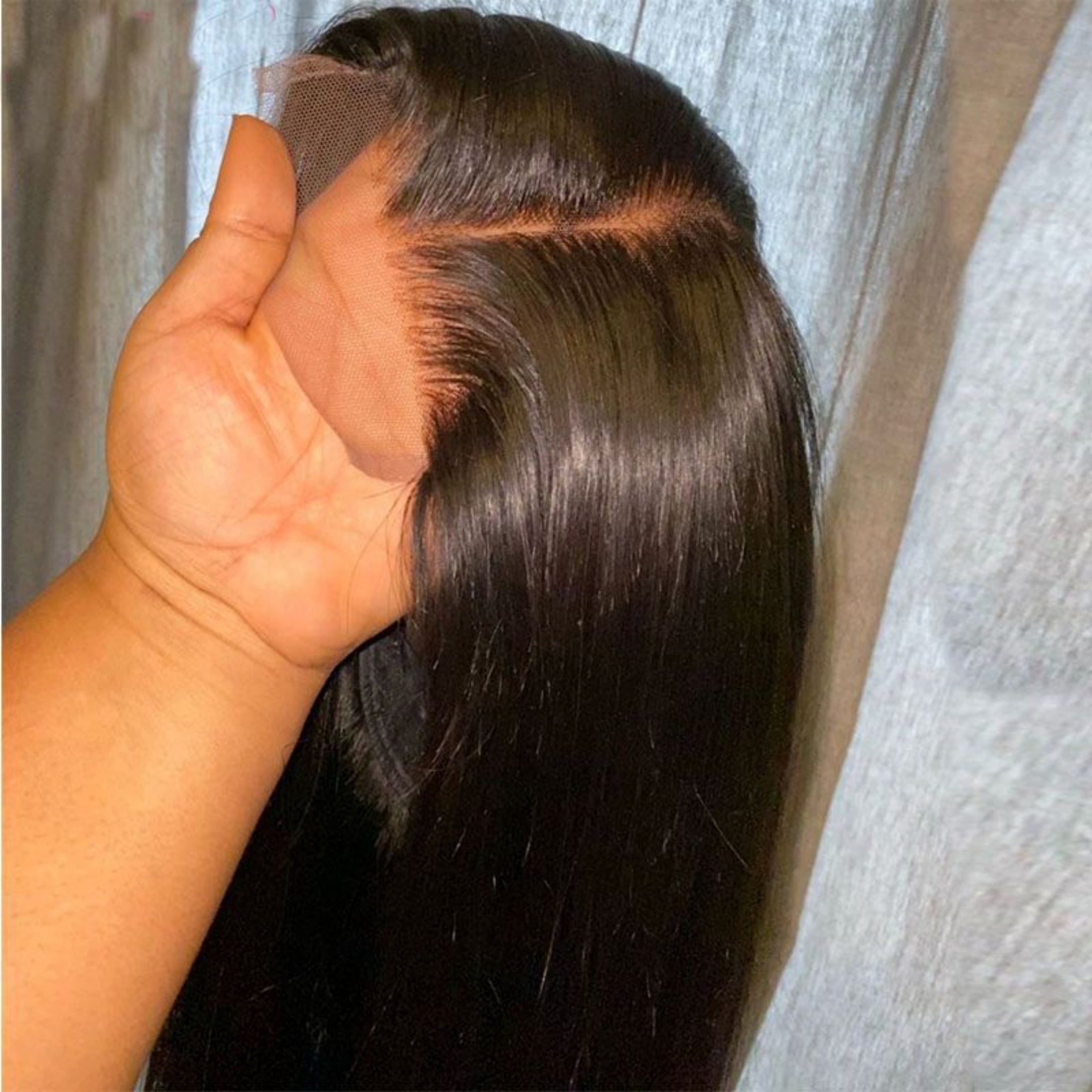 Women's long layered wig, natural wave wig, human hair side parting, heat resistant, lightweight, tangle free, suitable for daily use and clothing