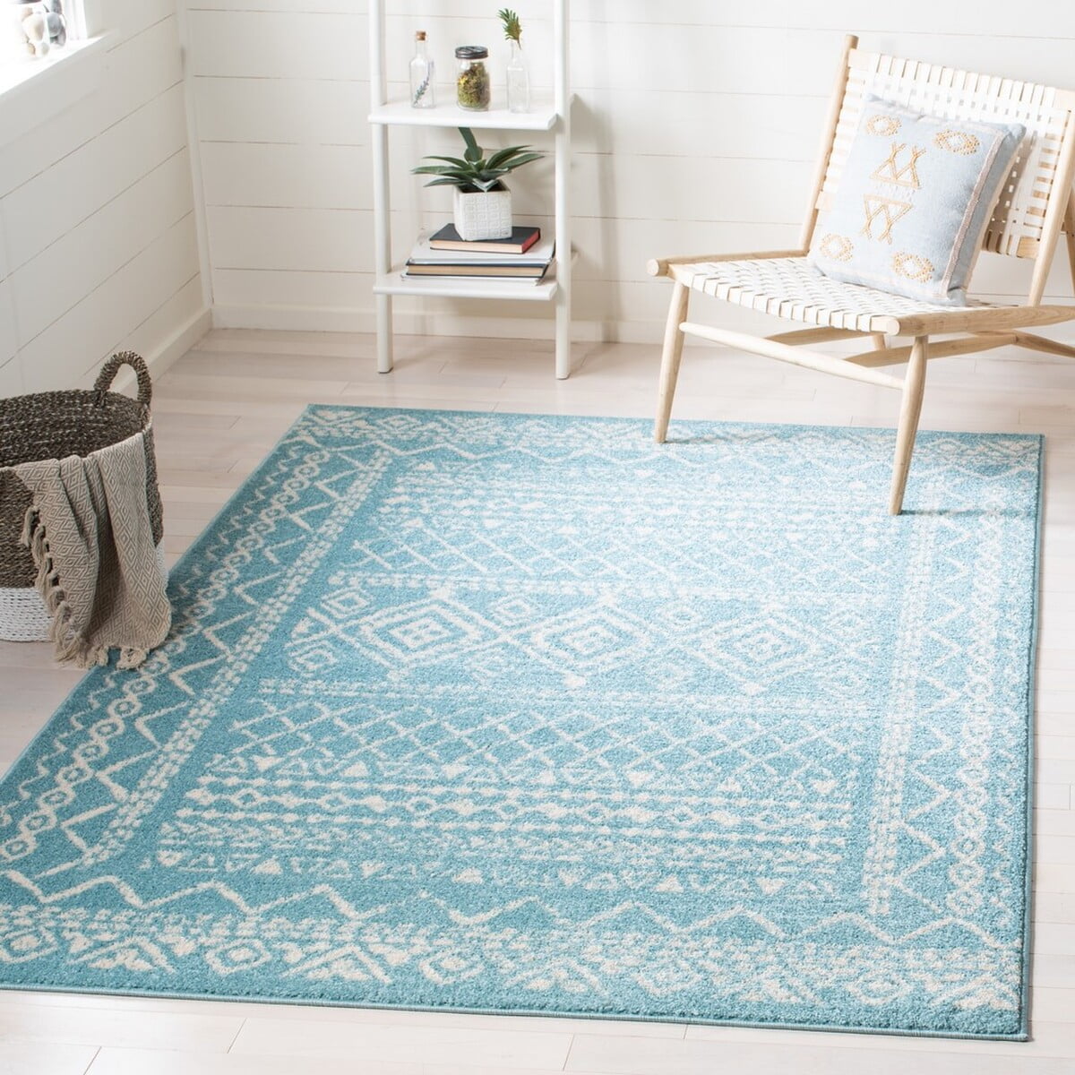 SAFAVIEH Tulum Ronald Distressed Area Rug, 4' x 6', Turquoise/Ivory