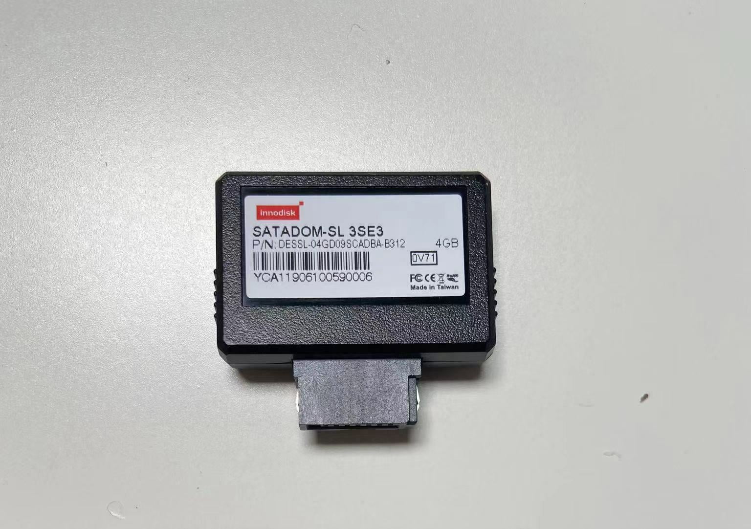Innodisk SATA DOM DESSL-04GD09SCADBA-B31 SATA 4GB SLC