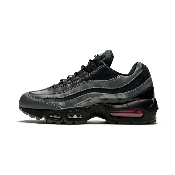 NIKE MENS Air Max 95 Lv8 AO2450 001 AO2450 001 from Stadium Goods