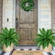 thumbnail image 1 of Ramo de hojas de helecho de césped persa artificial | Planta de hoja persa simulada | Flores decorativas falsas grandes y realistas | 24 ramas | Decoración para hogar, oficina, jardín interior y, 1 of 7