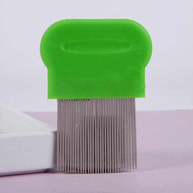 Los perros y gatos usan un peine antipulgas de acero inoxidable para eliminar los huevos de insectos. Peine para mascotas para eliminar piojos. Peine cuadrado para eliminar pulgas. peine de dient