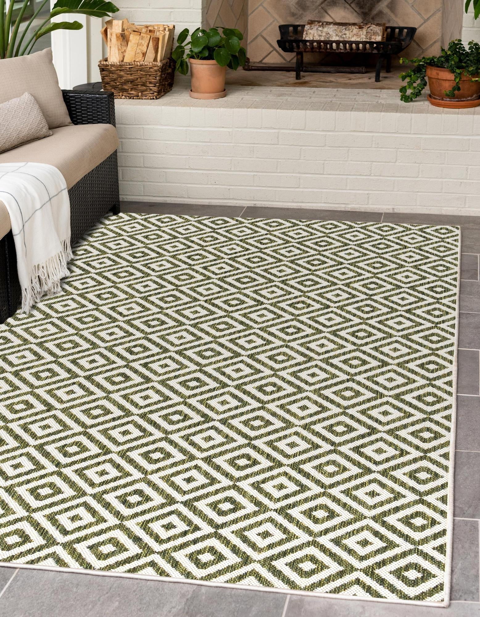 Rugs.com Jill Zarin Outdoor Collection Rug – 5' 3 x 8' Green Flatweave ...
