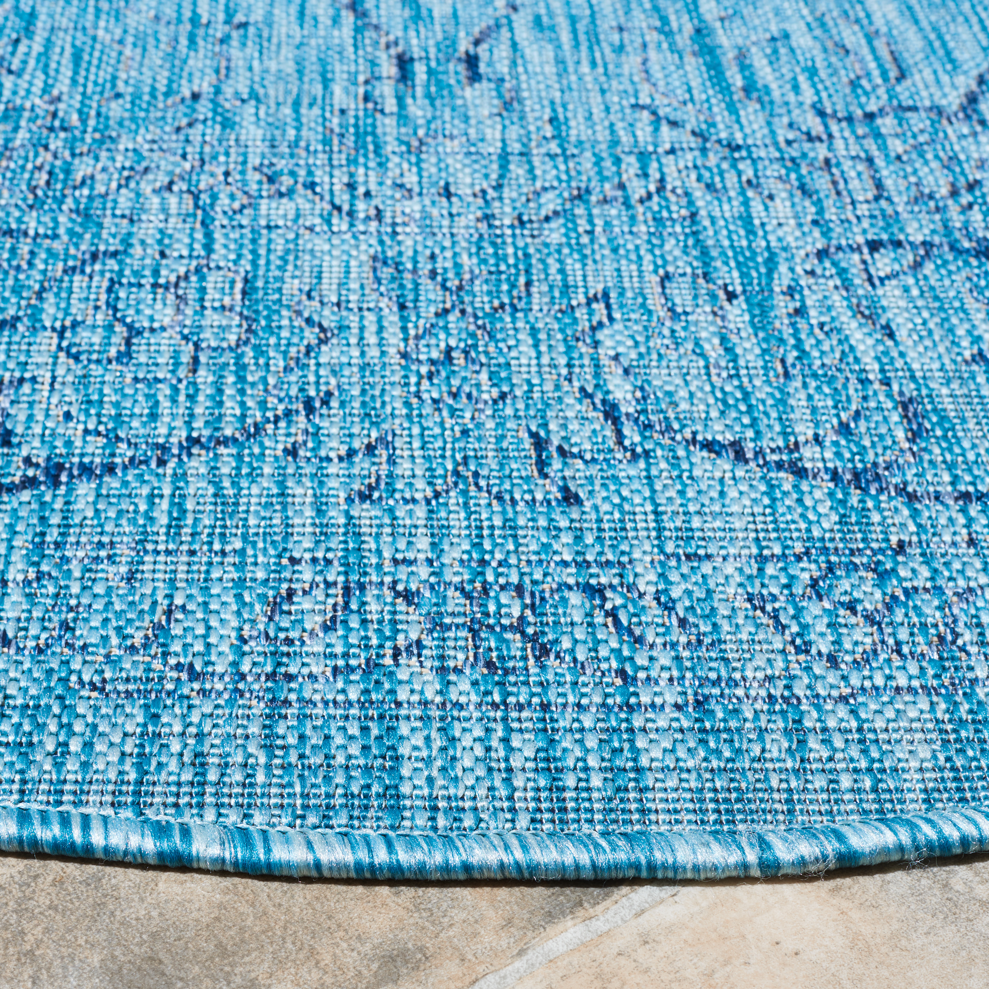 SAFAVIEH Courtyard Darin Botanical Indoor/Outdoor Area Rug, Aqua/Navy, 6'7" x 6'7" Round